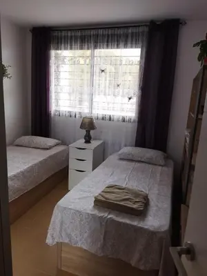 Cama o camas de una habitación en Garrucha Pinar con sorpresa