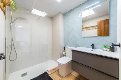 Un baño de Apartamentos Lizamar San José Cabo de Gata