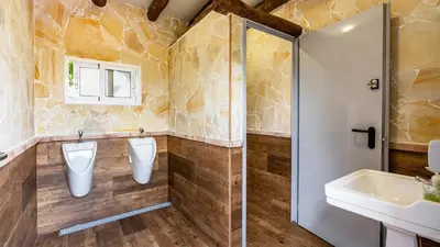 Un baño de Cortijo Bustamante Baza by Ruralidays