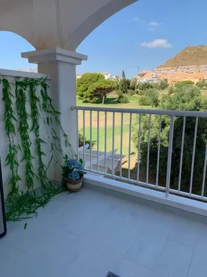 Un balcón o terraza de Golf & Sea Luxe Escape