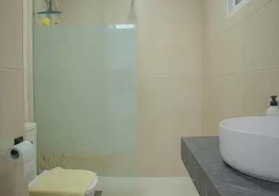Un baño de MojacarProperty, Apto Guardias Viejas 1ª Linea De Playa