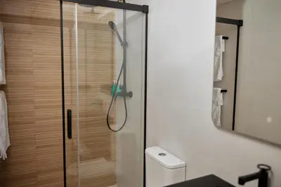 Un baño de Ancón Suites