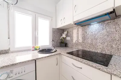 Una cocina o zona de cocina en Trendy Homes Alfarerías
