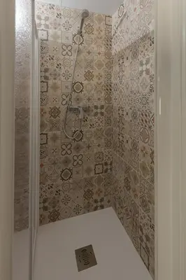 Un baño de apartamentos El-Hizan