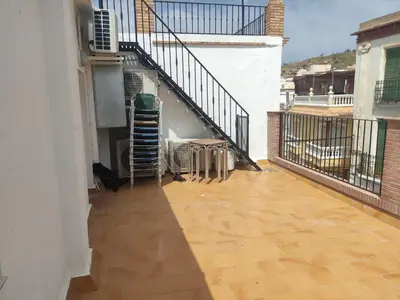 Un balcón o terraza de apartamentos El-Hizan