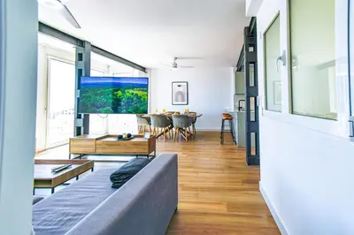 Zona de estar de Lujoso apartamento con vistas al Mar - by Aloha Palma