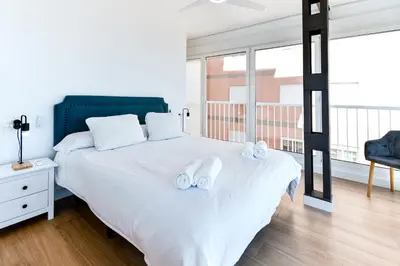 Cama o camas de una habitación en Lujoso apartamento con vistas al Mar - by Aloha Palma