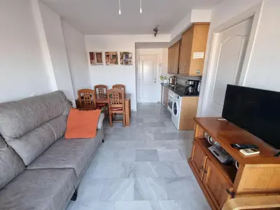Una cocina o zona de cocina en 2 bedroomed, penthouse Apartment with sea and mountain views