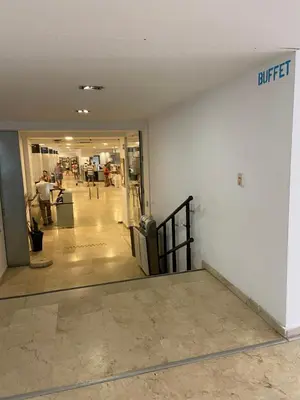 Plano de Apartamento exclusivo con vistas a la piscina