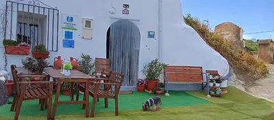Jardín al aire libre en Cueva La Loli