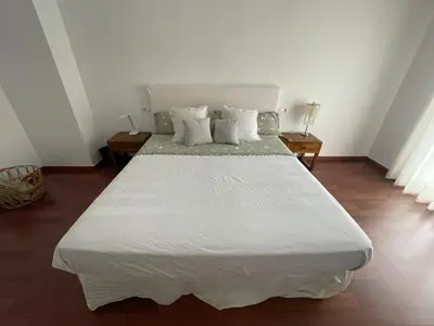 Cama o camas de una habitación en Tokyo Rooms (El Playazo) - Habitación PREMIUM con baño privado