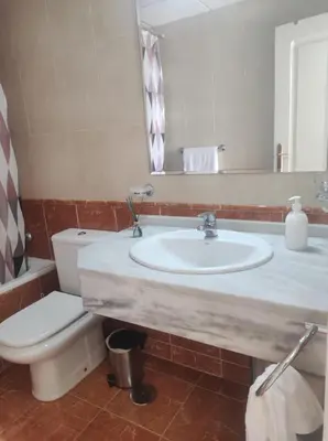 Un baño de Ático con vistas al mar