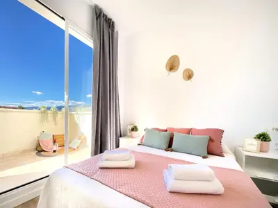 Cama o camas de una habitación en Mirasierra centro Fondón