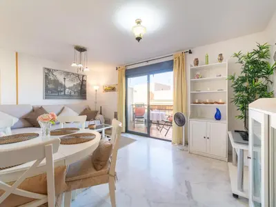 Una cocina o zona de cocina en Apartment Dioniso - Playa Romanilla by Interhome