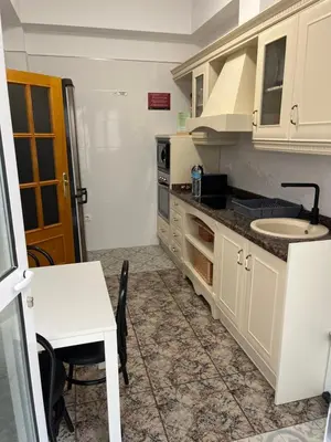 Una cocina o zona de cocina en Bonito apartamento cerca de la playa