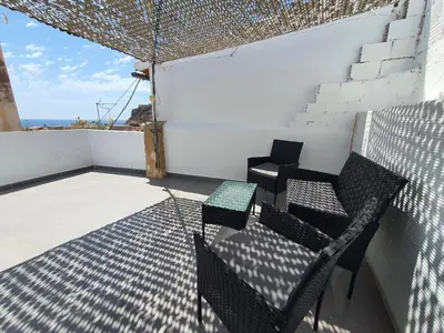 Un balcón o terraza de Casa en el Centro con vistas - by Aloha Palma