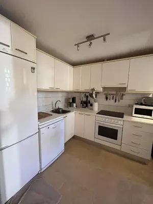 Una cocina o zona de cocina en Apartamento con jardín privado y vistas al lago,Valle del Este Golf Agv