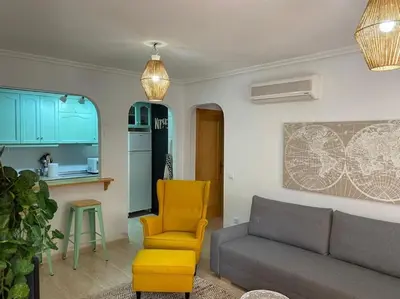 Una cocina o zona de cocina en Bajo con porche en primera línea En Vera, Almeria