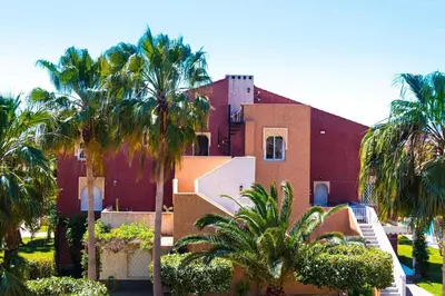 Jardín al aire libre en SunRays Naturist Apartment in Playas de Vera