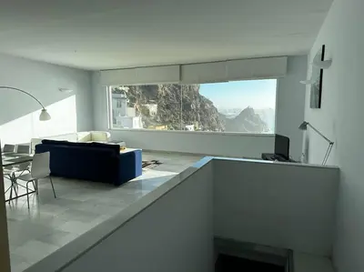Vista general de una montaña o vista desde la casa o chalet