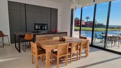 Una cocina o zona de cocina en villa bella