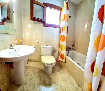 Un baño de Apartamento de 1 dormitorio Vera Coast Vera playa 550 m de la playa