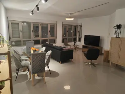 Una televisión o centro de entretenimiento en Increible Loft en el Corazon de Lorca