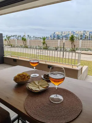 Bebidas en Sybarix Beach: 1ª línea de playa