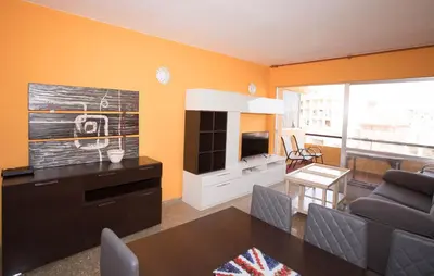 Una televisión o centro de entretenimiento en Apartamento Babor Sun & Beach