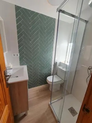 Un baño de Piso cerca playa Almeria