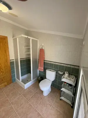 Un baño de Casa Rural Las Cales