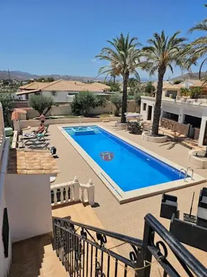 Piscina en o cerca de Cortijo La Cueva