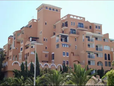 Edificio en el que se encuentra el apartamento