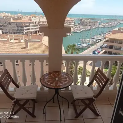 Apartamento de Calidad en Almerimar con Excelente Vista al Mar y buena Ubicacion