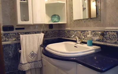 Un baño de Casa Del Sol y la Luna Apartamento Medio Día