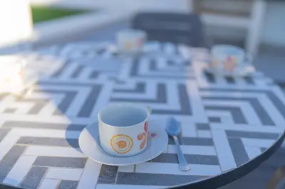 Utensilios para hacer té y café en Capitán