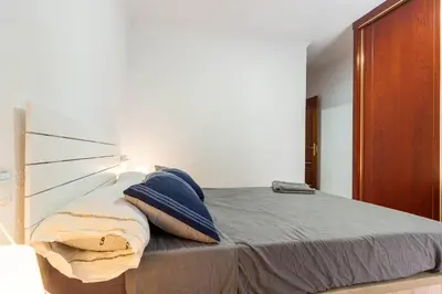 Cama o camas de una habitación en Piso Museo del Realismo-Catedral-Alcazaba-Free Parking-Wifi-Aire acondicionado
