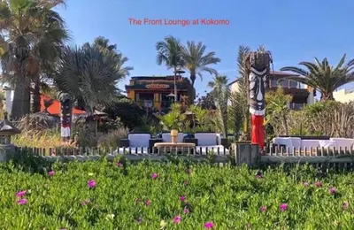 Jardín al aire libre en Kokomo on the beach with heated swimming pool