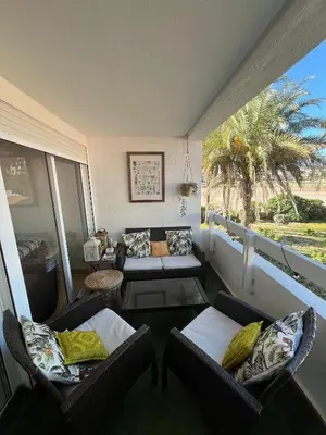 Zona de estar de Lovely 2 bedroom apartment near the beach