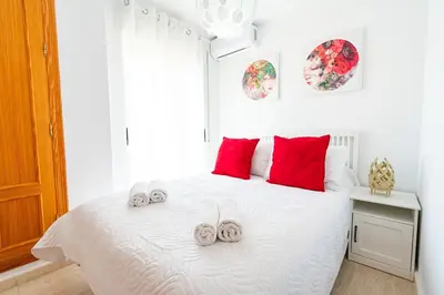Cama o camas de una habitación en Solarium privado en el centro de Águilas - By Aloha Palma