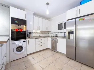 Una cocina o zona de cocina en Apartment Navio by Interhome
