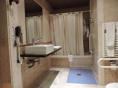 Un baño de Hotel Palacio de Oñate