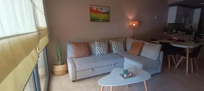 Zona de estar de luxury homes valle del este resort golf luxe one