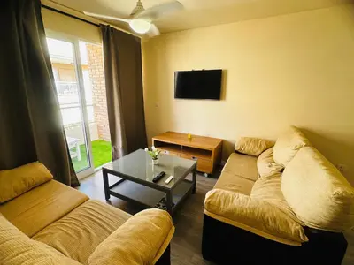 Zona de estar de Apartamento en última planta 4 recien reformado en Playa La Colonia con Ascensor
