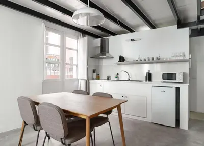 Una cocina o zona de cocina en Limehome Almeria Hernan Cortes