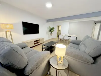 Plano de Amplio Apartamento con Parking y en el Centro