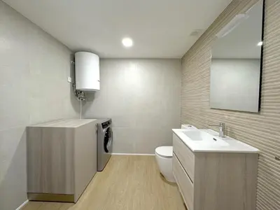 Plano de Amplio Apartamento con Parking y en el Centro