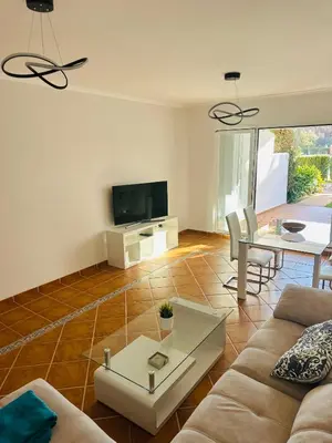 Una televisión o centro de entretenimiento en Heavenly Homes Mojacar 4