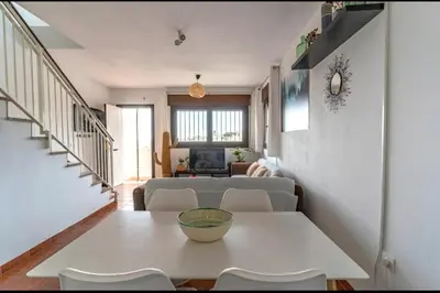 Zona de estar de casa pura vida