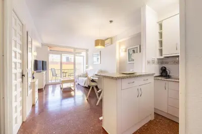 Una cocina o zona de cocina en AlmeriaSuite Impressive Beach Views